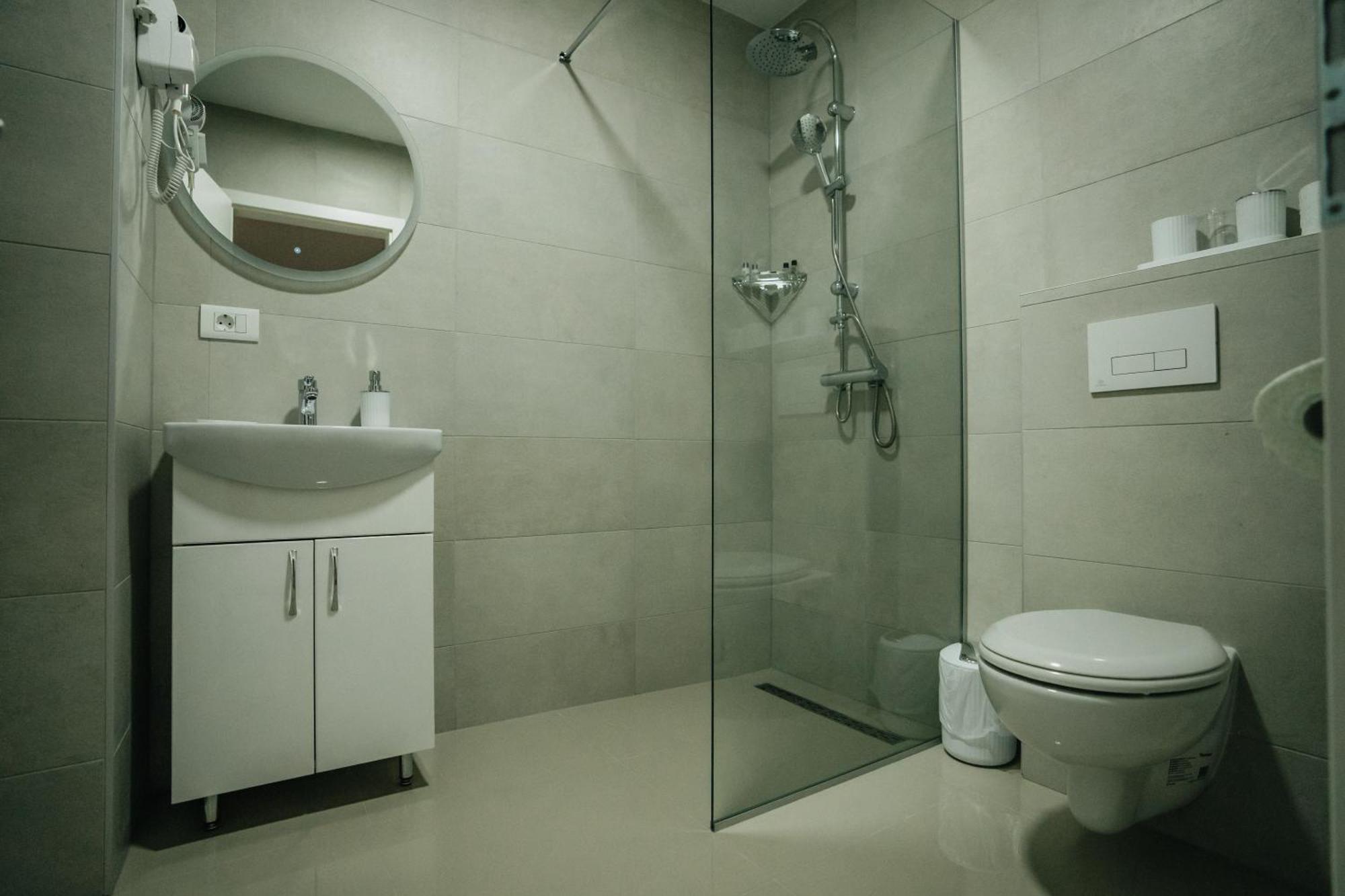 Serenity Downtown Apartments Ochryda Zewnętrze zdjęcie